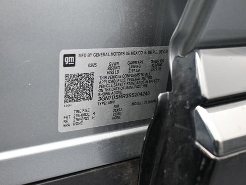 Used 2025 Chevrolet Equinox EV RS AWD/4WD image 19