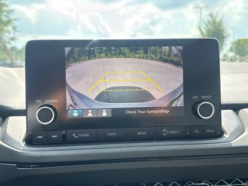Certified 2023 Honda Accord LX image 27
