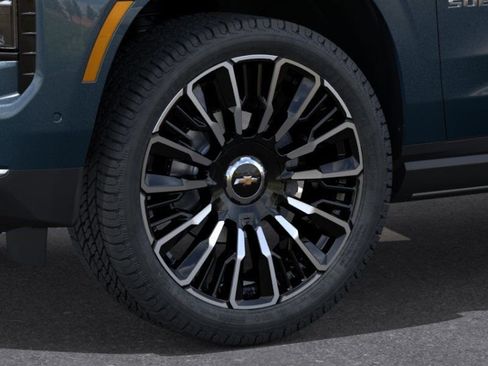 New 2026 Chevrolet Suburban High Country AWD/4WD image 10