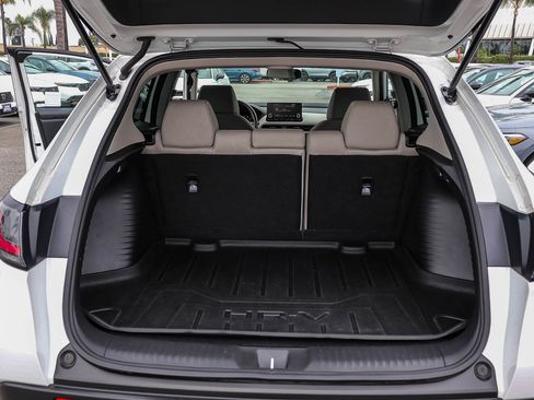 Certified 2024 Honda HR-V LX image 30