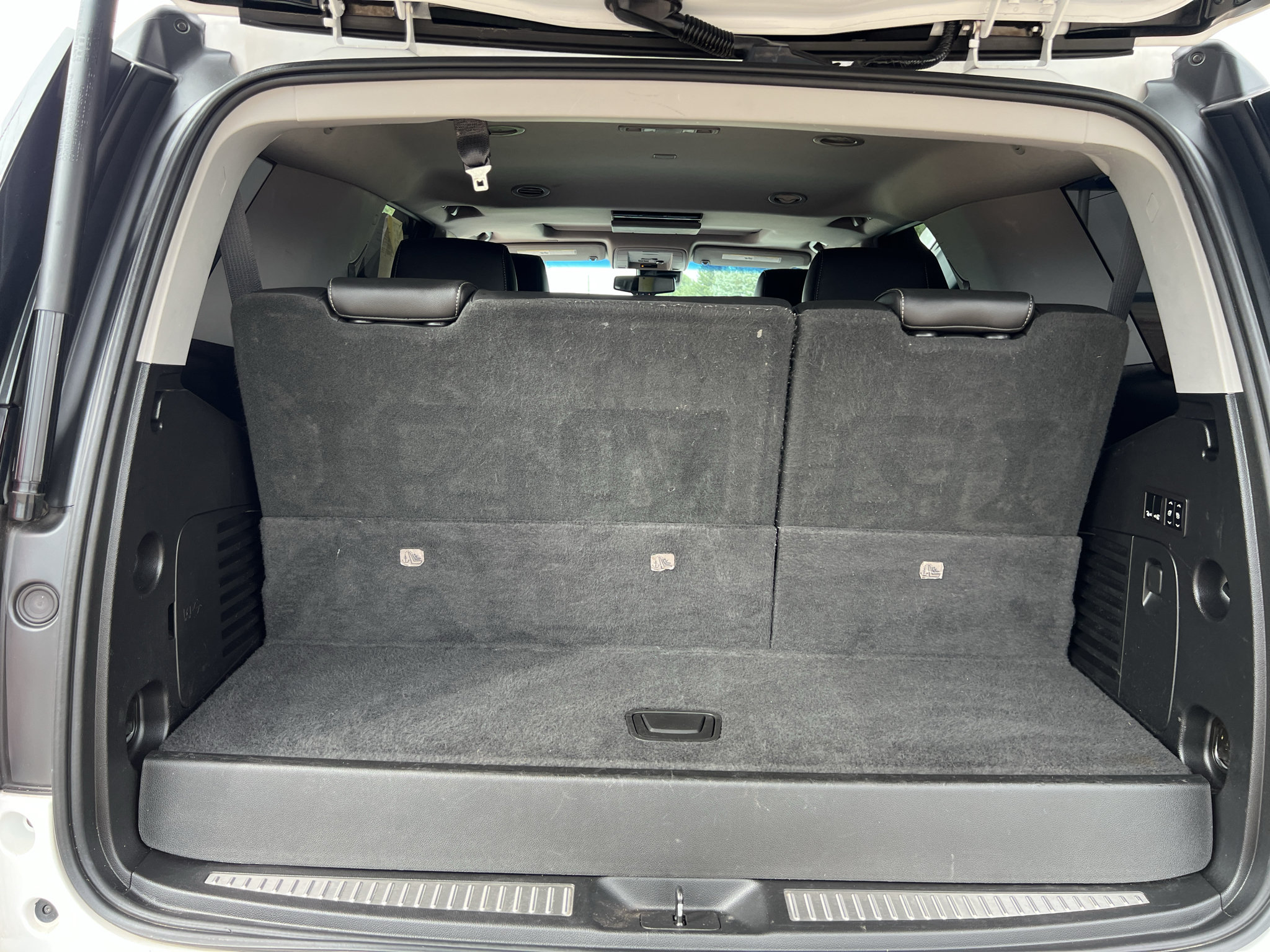 Used 2018 Chevrolet Tahoe Premier AWD/4WD image 27