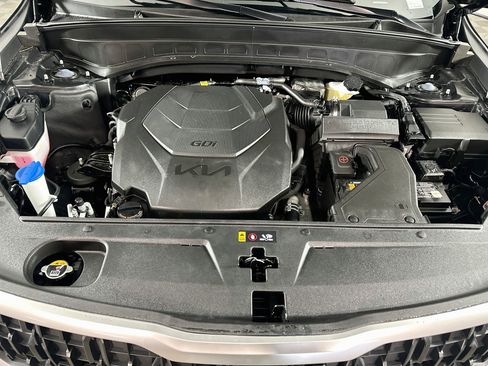 Used 2025 Kia Telluride LX FWD image 35
