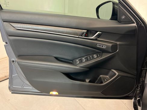 Used 2022 Honda Accord EX-L image 16