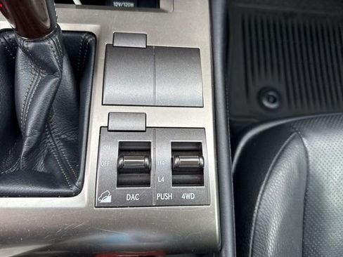 Used 2018 Lexus GX 460 Premium w/ Premium Package image 14