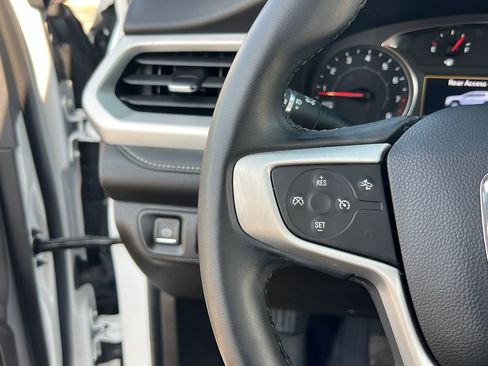 Used 2023 GMC Acadia SLT w/ LPO, Floor Liner Package image 33