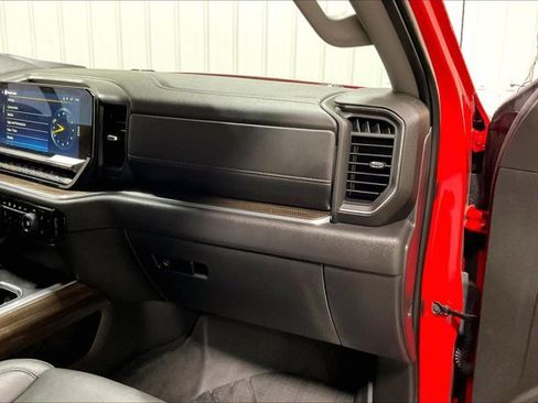 Used 2023 Chevrolet Silverado 1500 RST w/ Convenience Package II AWD/4WD image 16