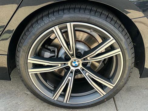 Certified 2024 BMW 330i xDrive Sedan w/ Premium Package AWD/4WD image 31
