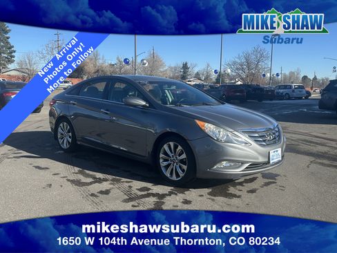 Used 2013 Hyundai Sonata SE w/ Navigation & Sunroof Pkg image 18