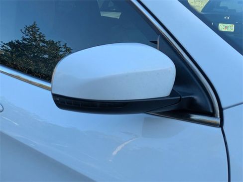 Used 2019 Jeep Cherokee Limited image 15