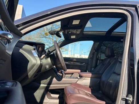 Used 2022 Cadillac XT6 Premium Luxury image 18