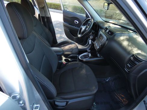 Used 2018 Kia Soul image 27