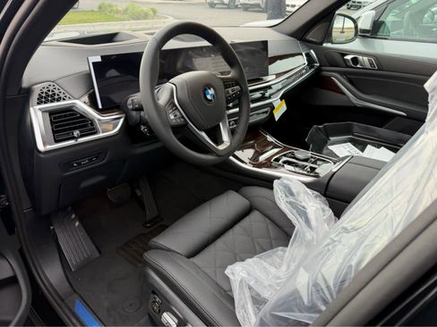 New 2026 BMW X5 xDrive40i image 3