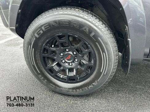 Used 2019 Toyota 4Runner SR5 AWD/4WD image 19