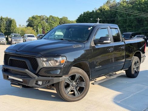 Used 2020 RAM 1500 Big Horn AWD/4WD image 3