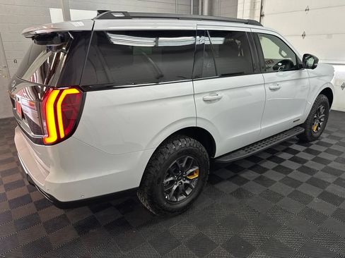 Used 2025 Ford Expedition Tremor AWD/4WD image 10