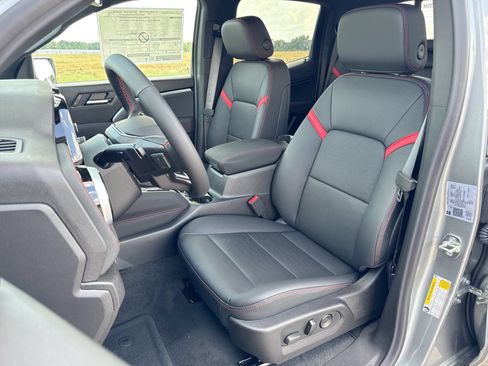New 2026 Chevrolet Colorado Z71 w/ Technology Package AWD/4WD image 11