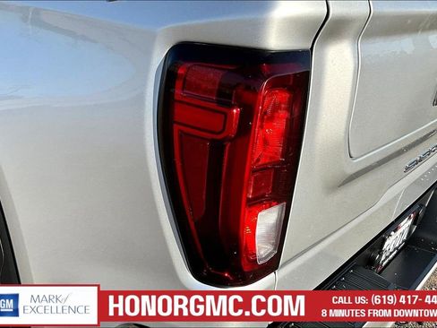 Used 2022 GMC Sierra 1500 Elevation image 23