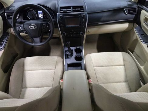 Used 2016 Toyota Camry LE FWD image 4