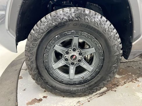 Used 2025 Toyota Tundra SR5 AWD/4WD image 27