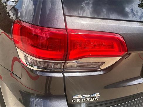 Used 2018 Jeep Grand Cherokee Limited AWD/4WD image 40