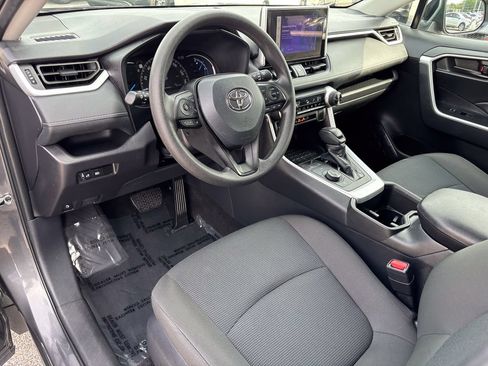Certified 2024 Toyota RAV4 LE AWD/4WD image 18
