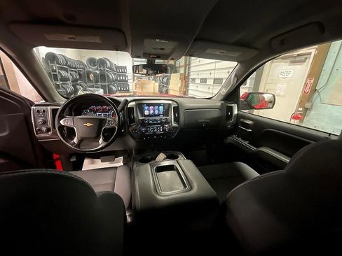 Used 2019 Chevrolet Silverado 1500 LT w/ All Star Edition image 3