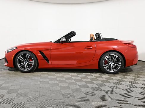 Used 2025 BMW Z4 M40i w/ Premium Package image 12
