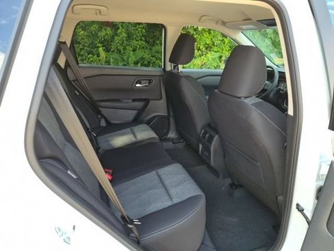 New 2026 Nissan Rogue SV w/ Cold Weather Package AWD/4WD image 13