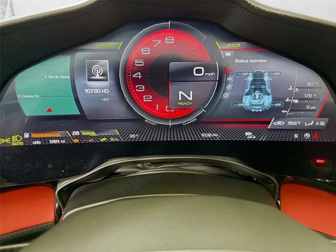 Used 2022 Ferrari SF90 Spider image 15