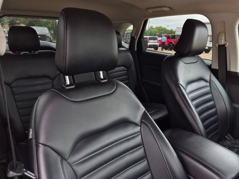 Used 2024 Ford Edge SEL AWD/4WD image 35