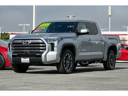 Used 2024 Toyota Tundra Limited AWD/4WD image 8