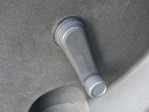 Used 2015 Nissan Frontier S w/ S Preferred Package image 11