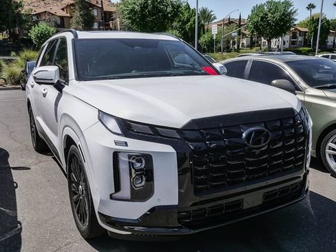 Used 2025 Hyundai Palisade Calligraphy AWD/4WD image 2