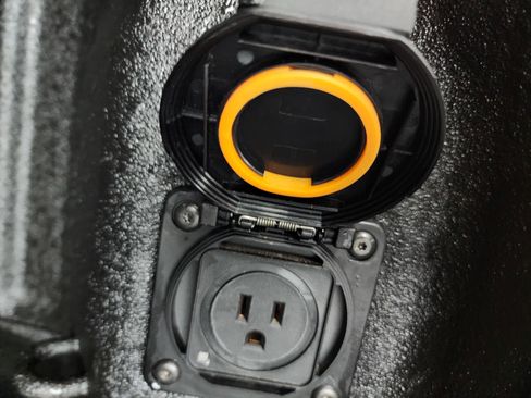 Used 2022 Chevrolet Silverado 2500 High Country w/ Safety Package II image 37