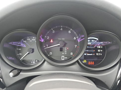 New 2026 Porsche Macan image 18