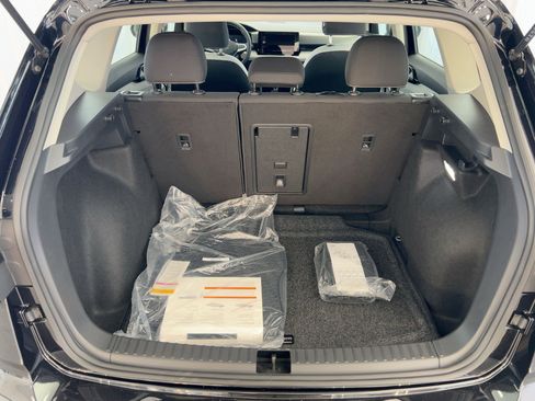 New 2026 Volkswagen Taos S image 32