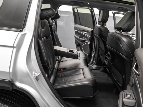 Used 2022 Jeep Grand Cherokee Limited image 35