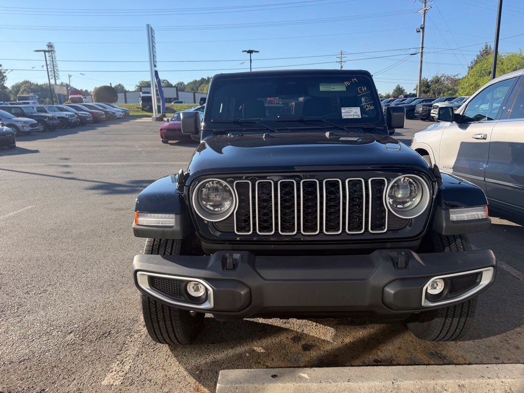 Used 2026 Jeep Wrangler Unlimited Sahara AWD/4WD image 2