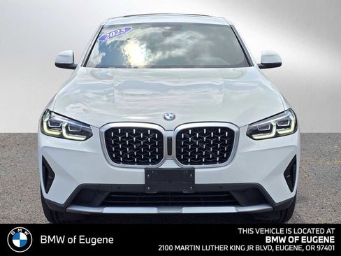 Used 2025 BMW X4 xDrive30i AWD/4WD image 8