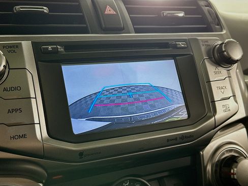 Used 2018 Toyota 4Runner SR5 Premium image 23