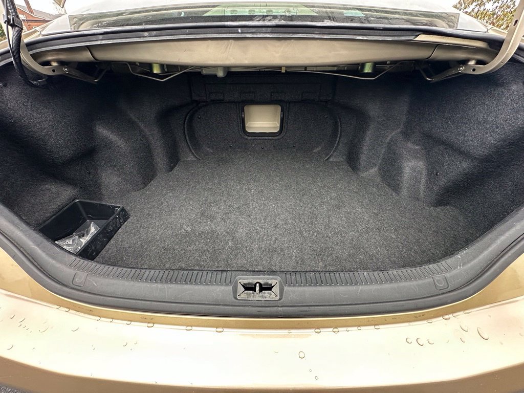 Used 2011 Toyota Camry XLE FWD image 30