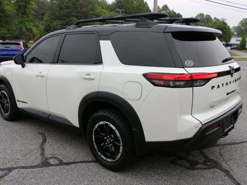 Used 2024 Nissan Pathfinder Rock Creek AWD/4WD image 3