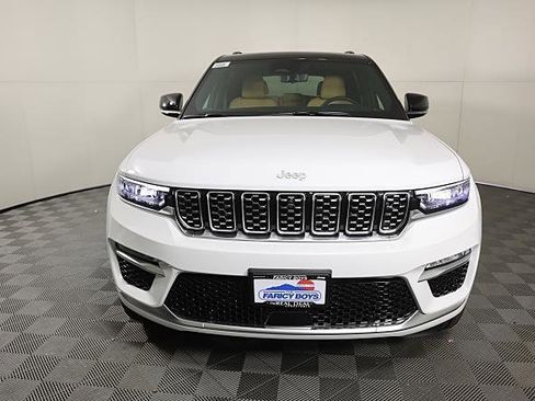 New 2025 Jeep Grand Cherokee Summit image 3