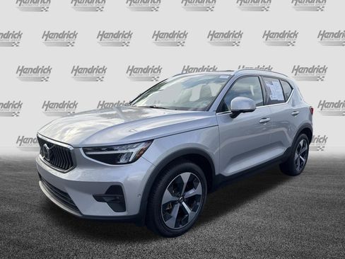 Certified 2023 Volvo XC40 B4 Plus w/ Driver Assist Package FWD image 5