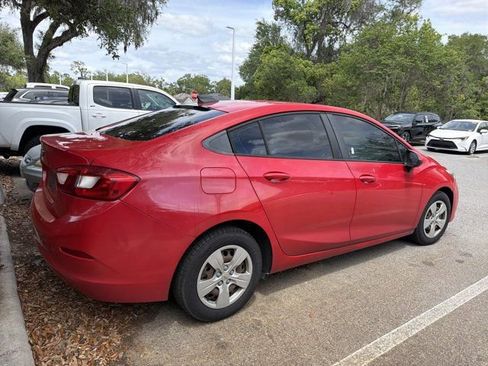Used 2018 Chevrolet Cruze LS image 2