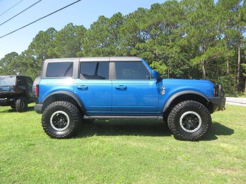 Used 2021 Ford Bronco Outer Banks w/ Sasquatch Package AWD/4WD image 5