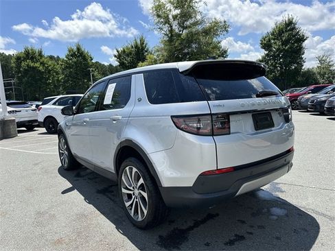 Used 2023 Land Rover Discovery Sport SE image 3