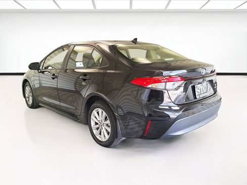 Used 2025 Toyota Corolla LE w/ LE Premium Package FWD image 6