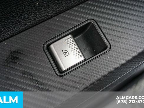 Used 2025 Mitsubishi Outlander SE FWD image 55