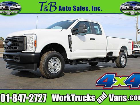 Used 2025 Ford F250 XLT image 1